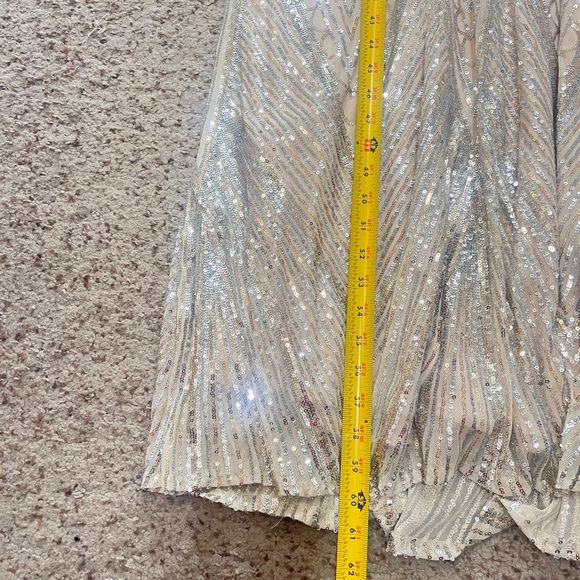 R & M Richards Sleeveless Two Tone Sequin Formal Gown wedding guest size 12 SPO - Picture 11 of 12